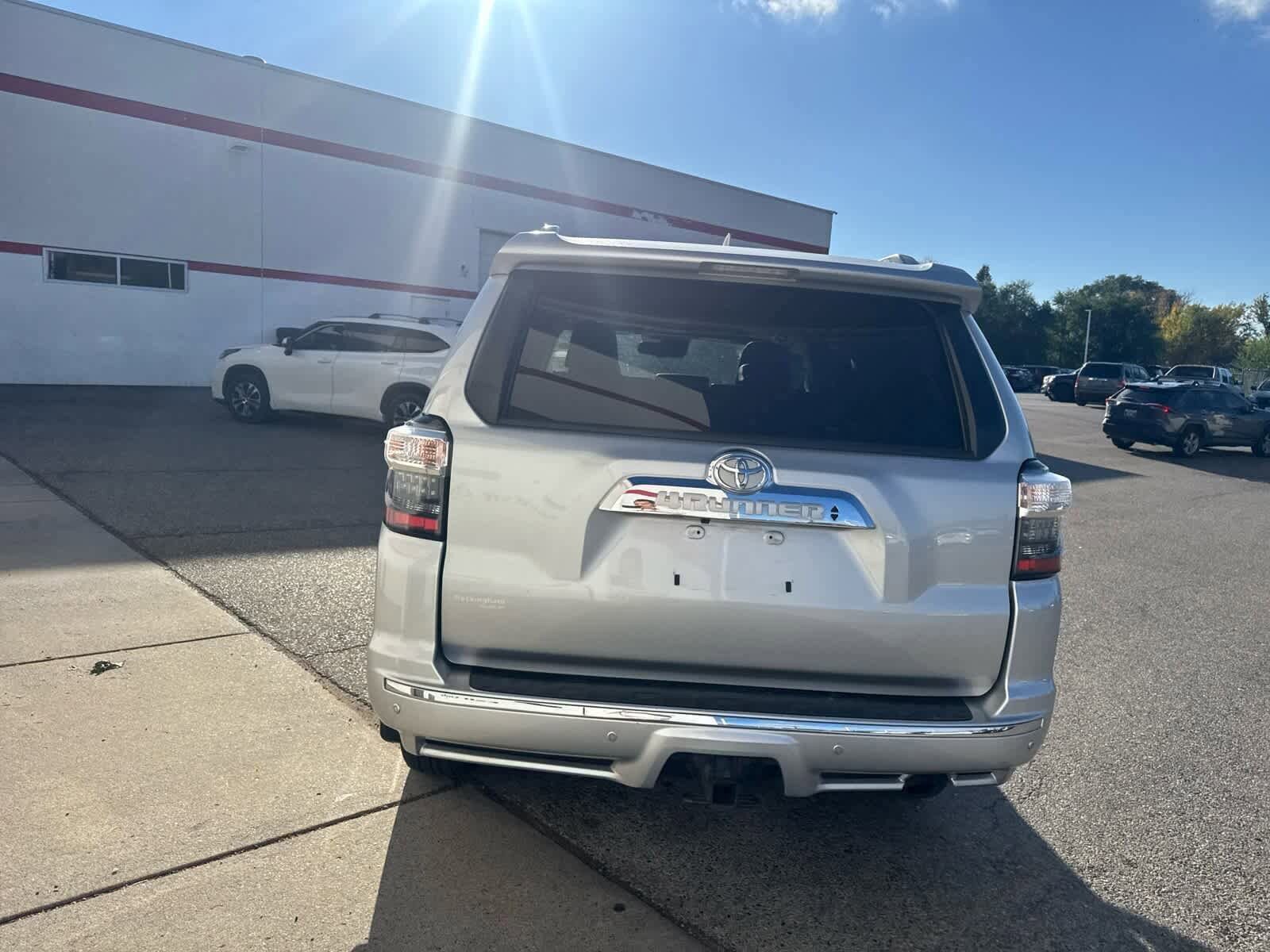 Thumbnail: 2020 Toyota 4Runner - 16