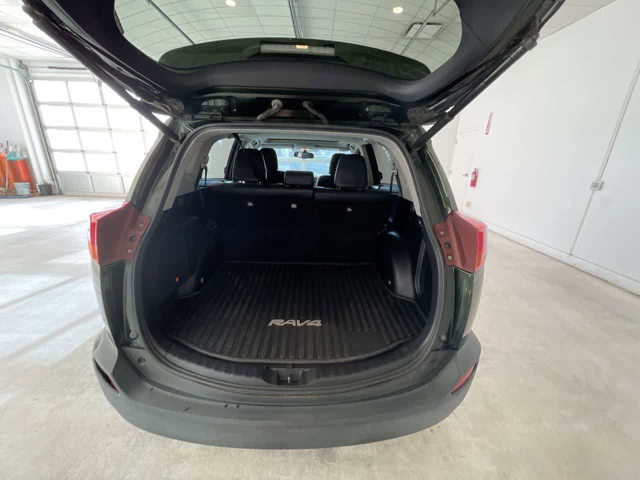 Thumbnail: 2013 Toyota RAV4 - 24