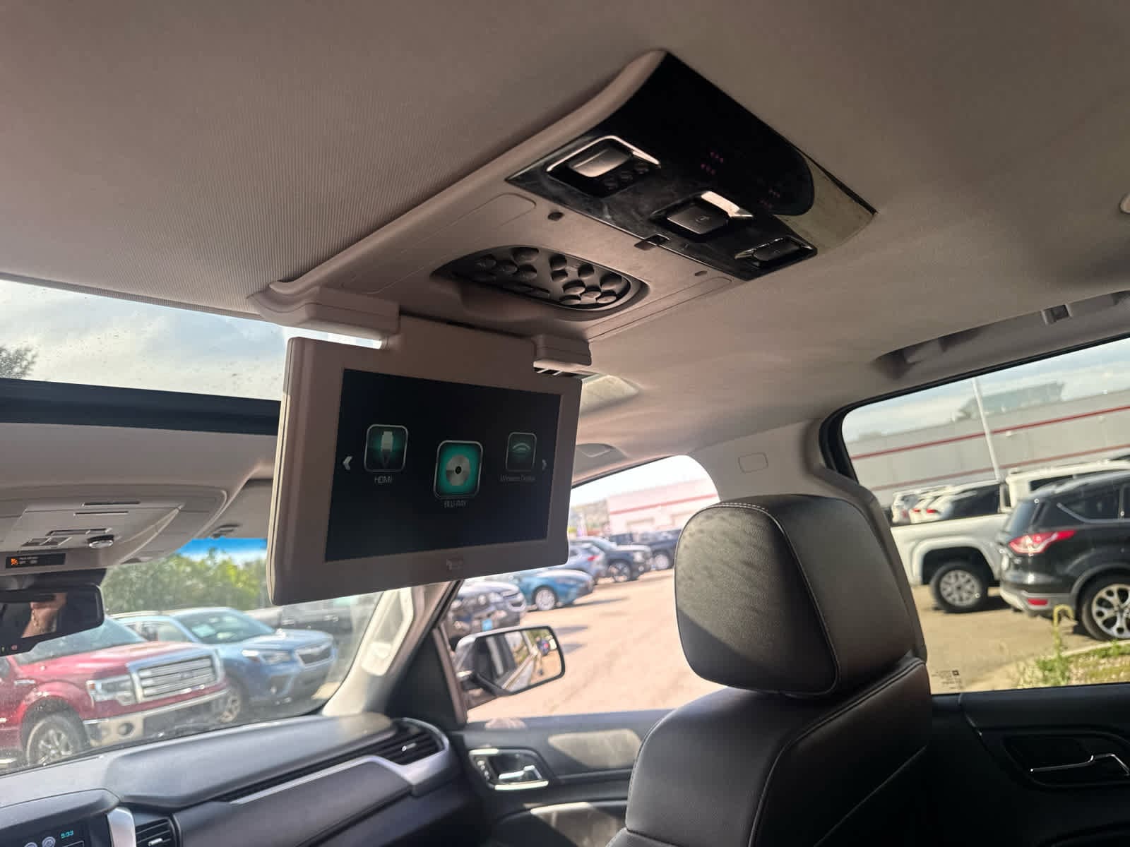 Thumbnail: 2018 Chevrolet Suburban - 25