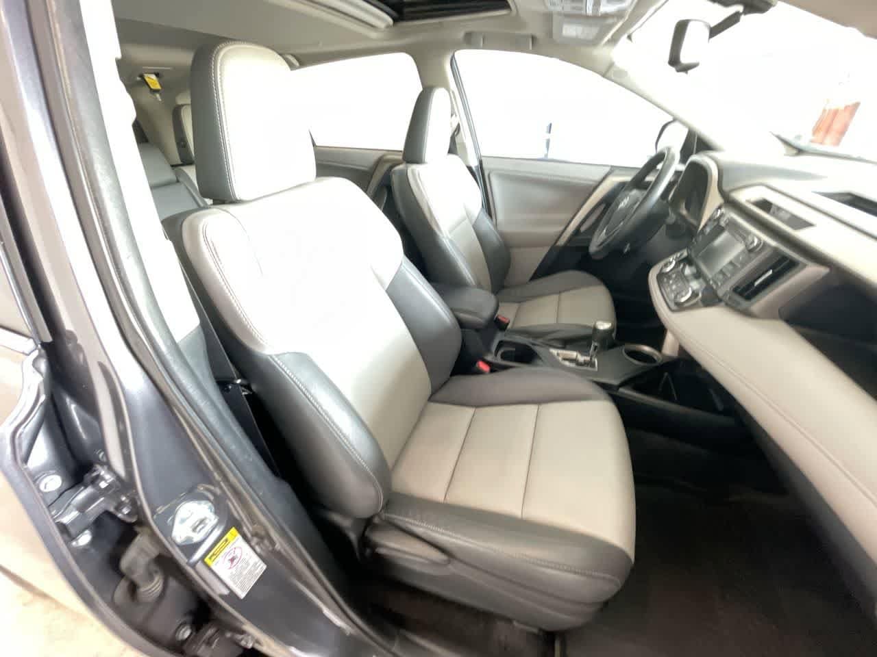 Thumbnail: 2013 Toyota RAV4 - 24