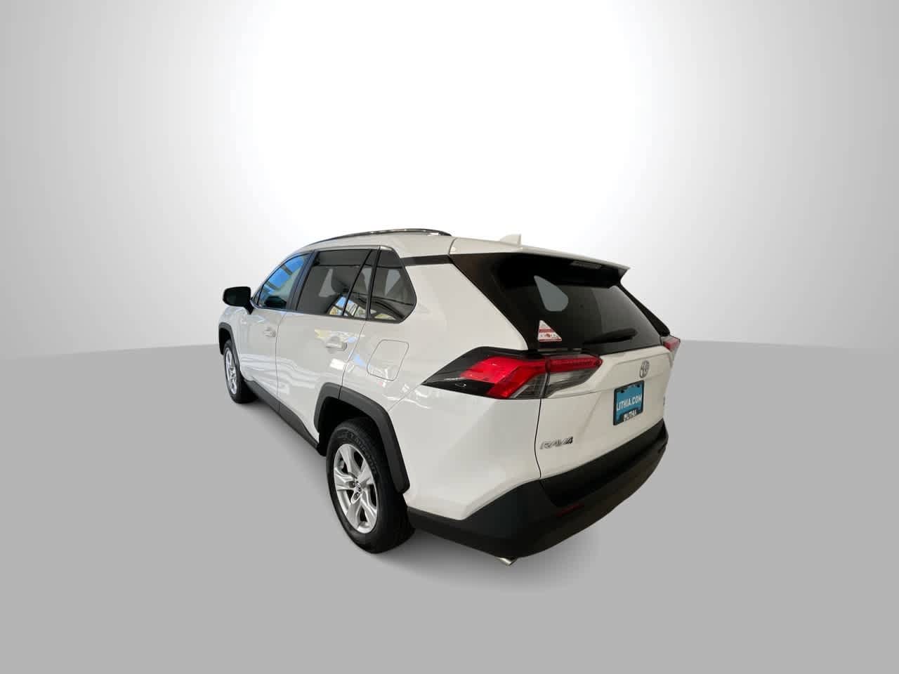 Thumbnail: 2021 Toyota RAV4 - 6