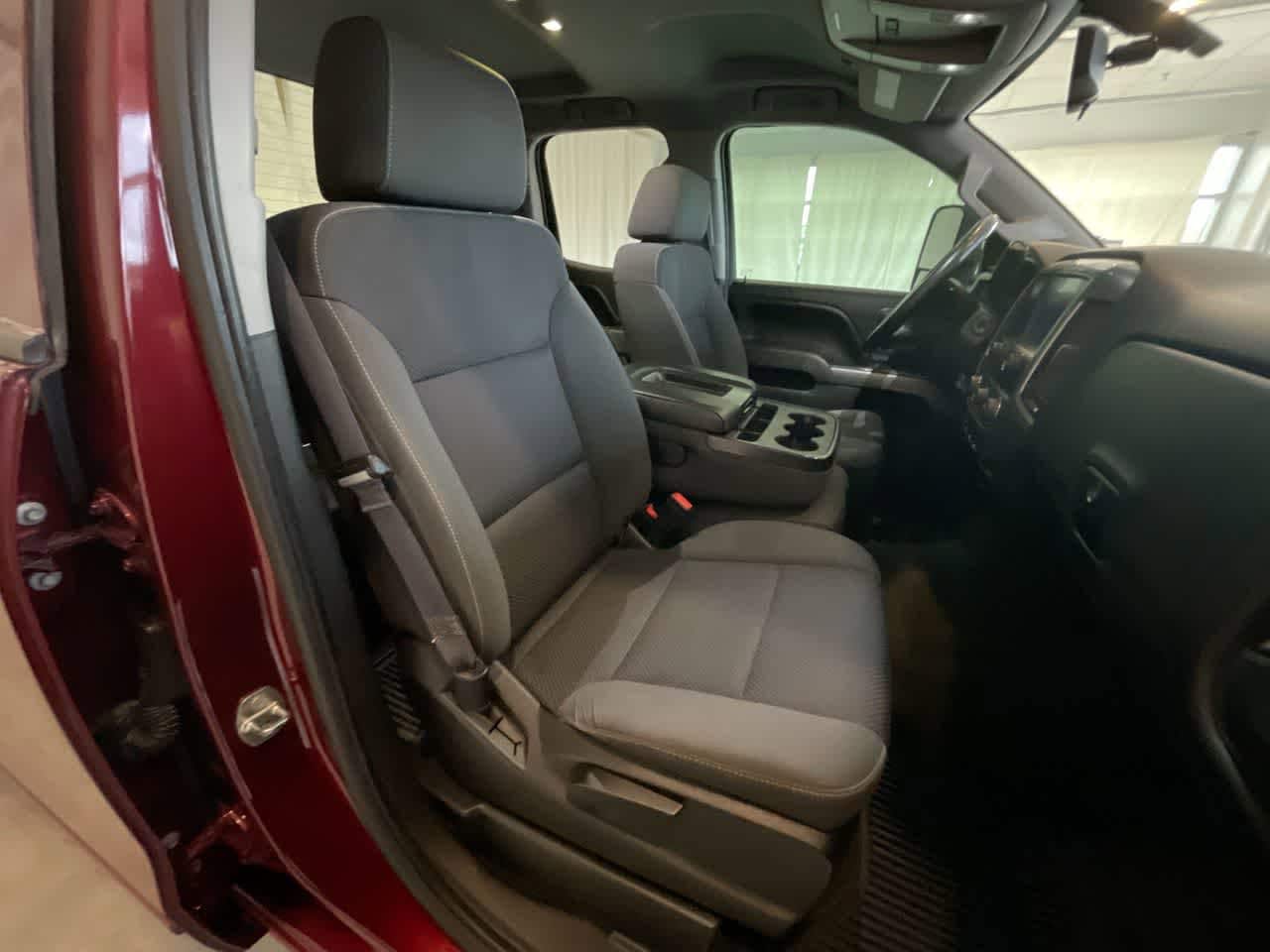 Thumbnail: 2016 Chevrolet Silverado 2500 - 24