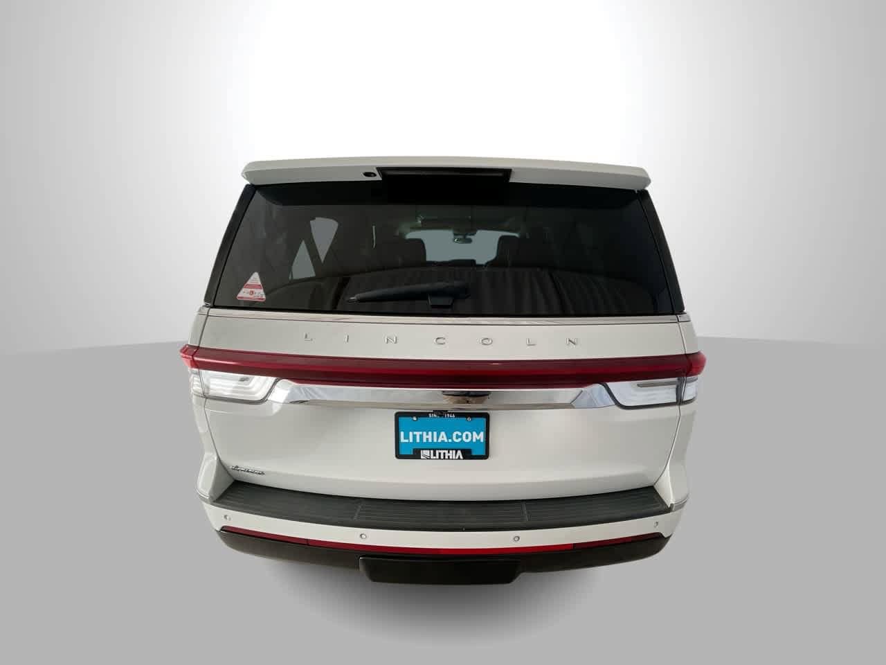 Thumbnail: 2022 Lincoln Navigator L - 7
