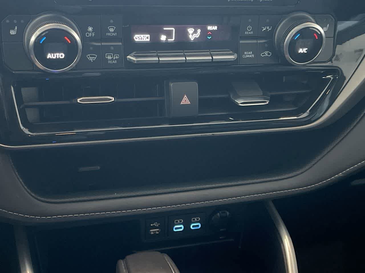 Thumbnail: 2022 Toyota Highlander - 19