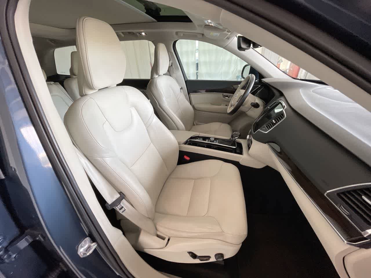 Thumbnail: 2019 Volvo XC90 - 25