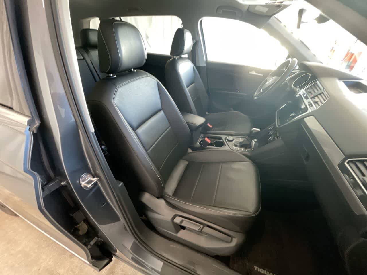 Thumbnail: 2021 Volkswagen Tiguan - 24