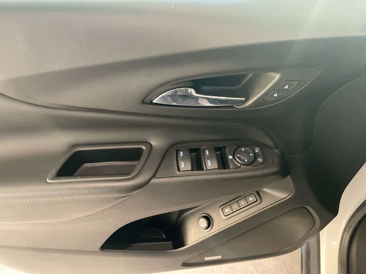 Thumbnail: 2021 Chevrolet Equinox - 13