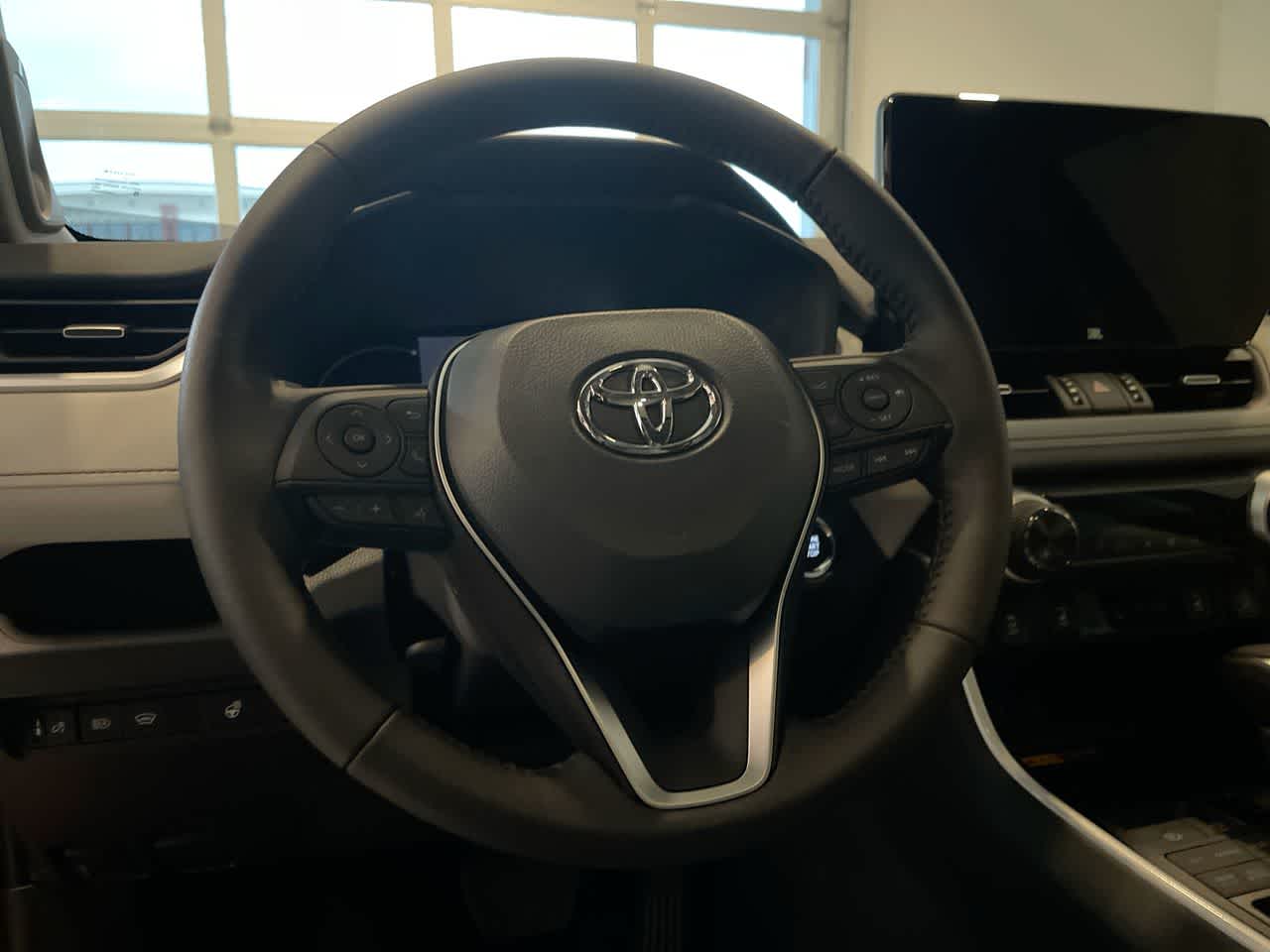 Thumbnail: 2025 Toyota RAV4 - 14