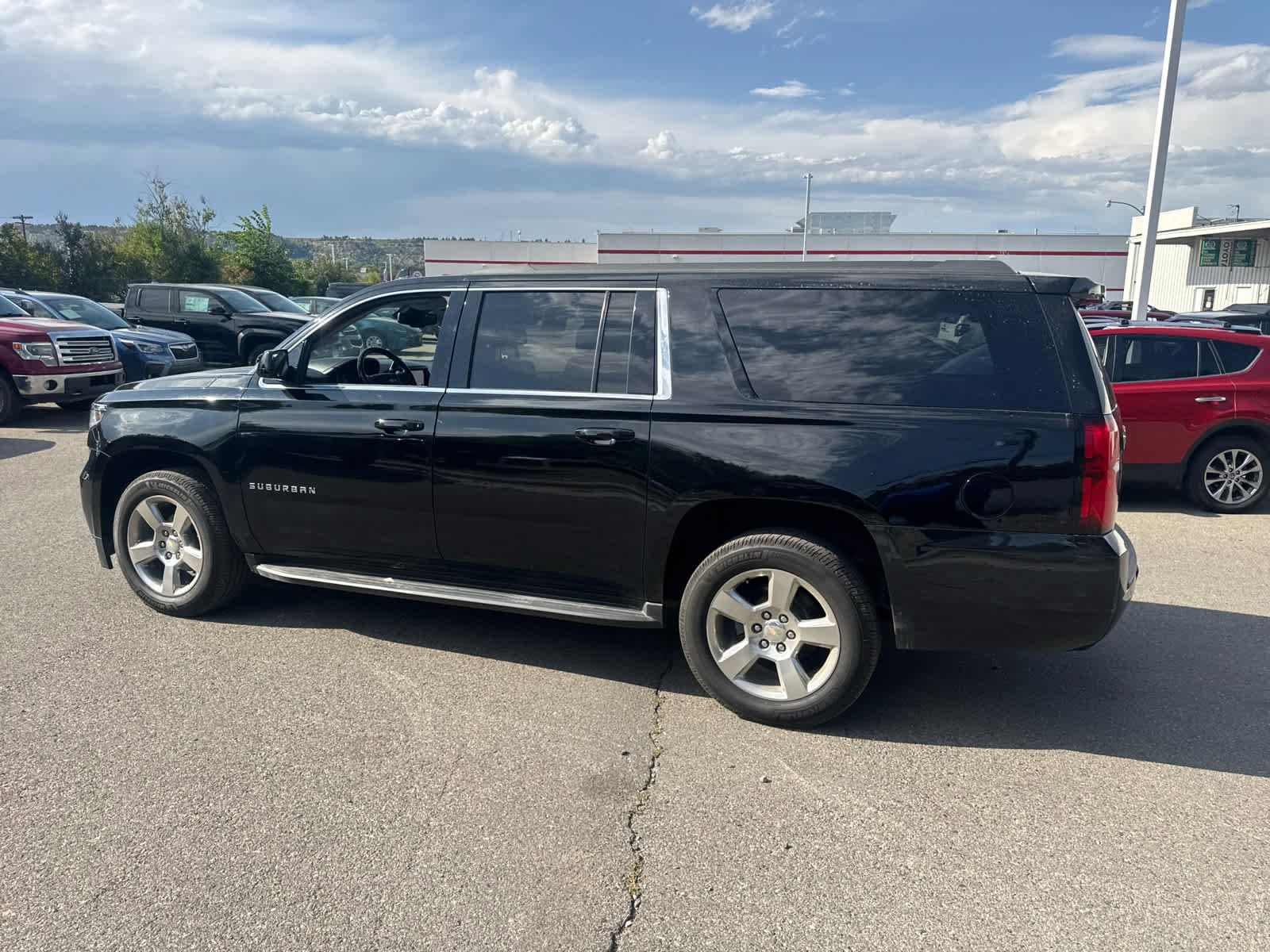 Thumbnail: 2018 Chevrolet Suburban - 19