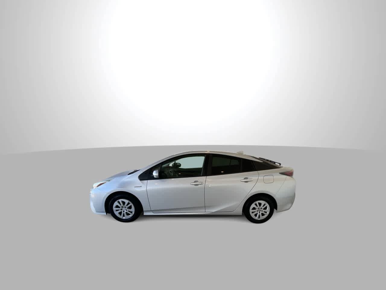 Thumbnail: 2017 Toyota Prius - 5