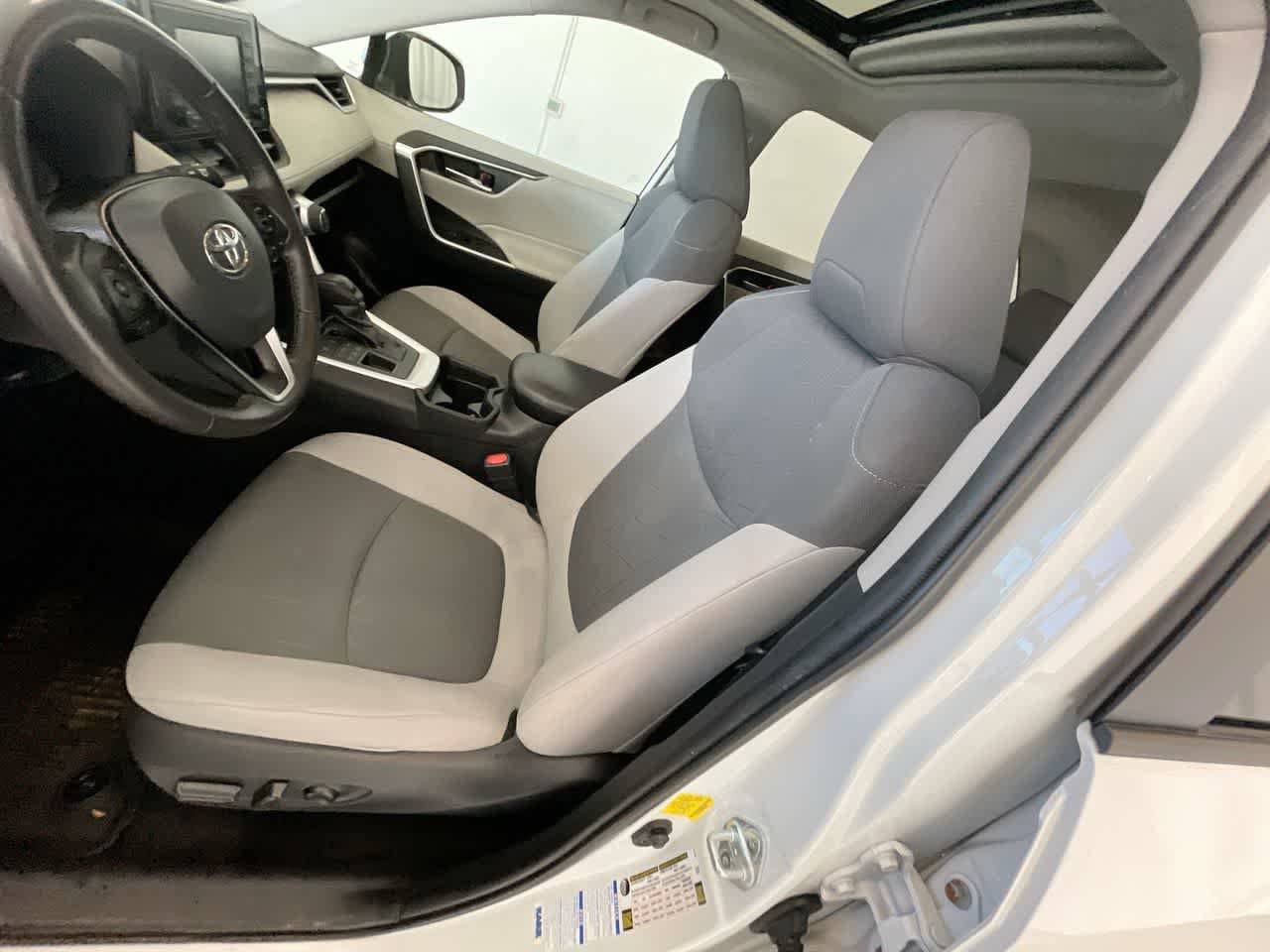 Thumbnail: 2021 Toyota RAV4 - 11