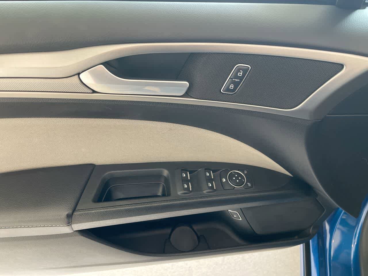 Thumbnail: 2018 Ford Fusion - 13