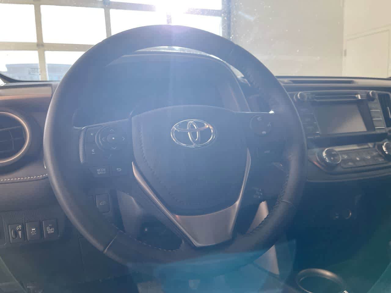 Thumbnail: 2013 Toyota RAV4 - 14