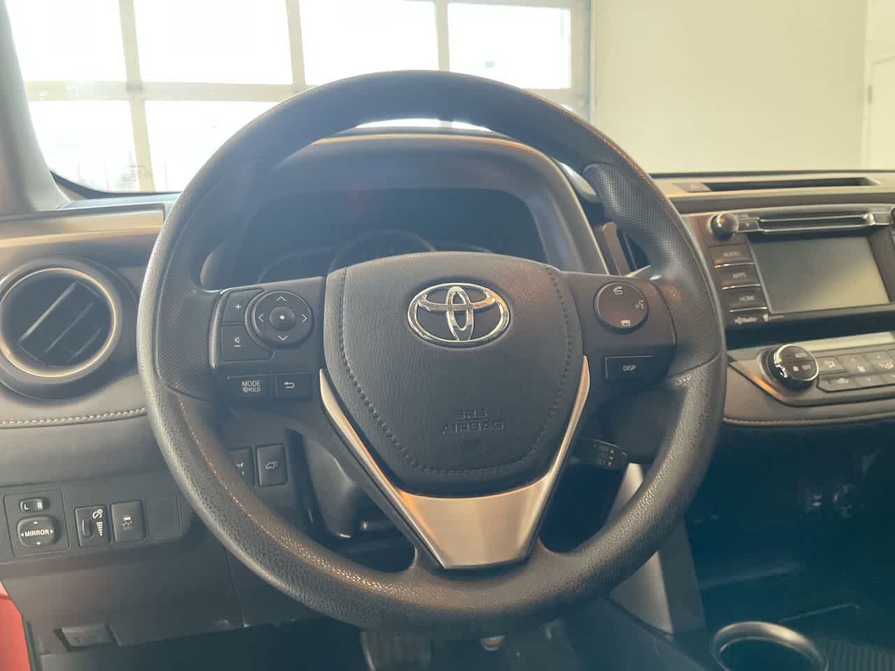 Thumbnail: 2015 Toyota RAV4 - 13