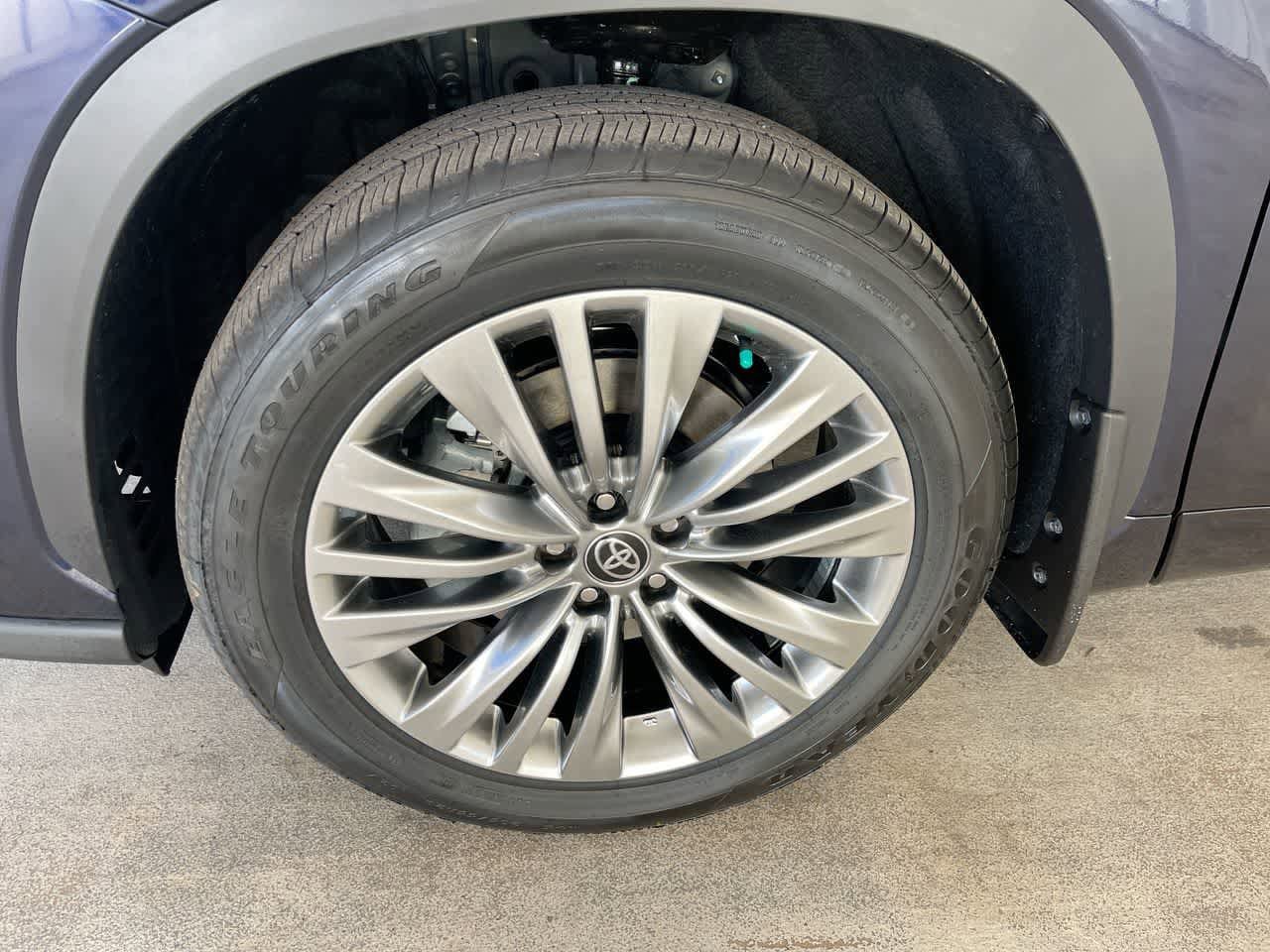 Thumbnail: 2026 Toyota Highlander - 10