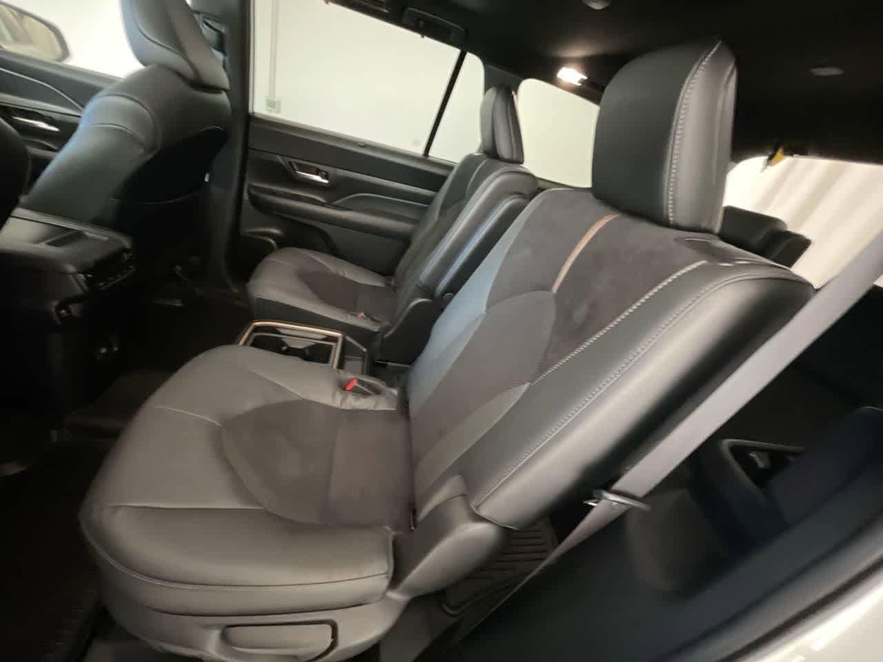 Thumbnail: 2024 Toyota Grand Highlander - 23