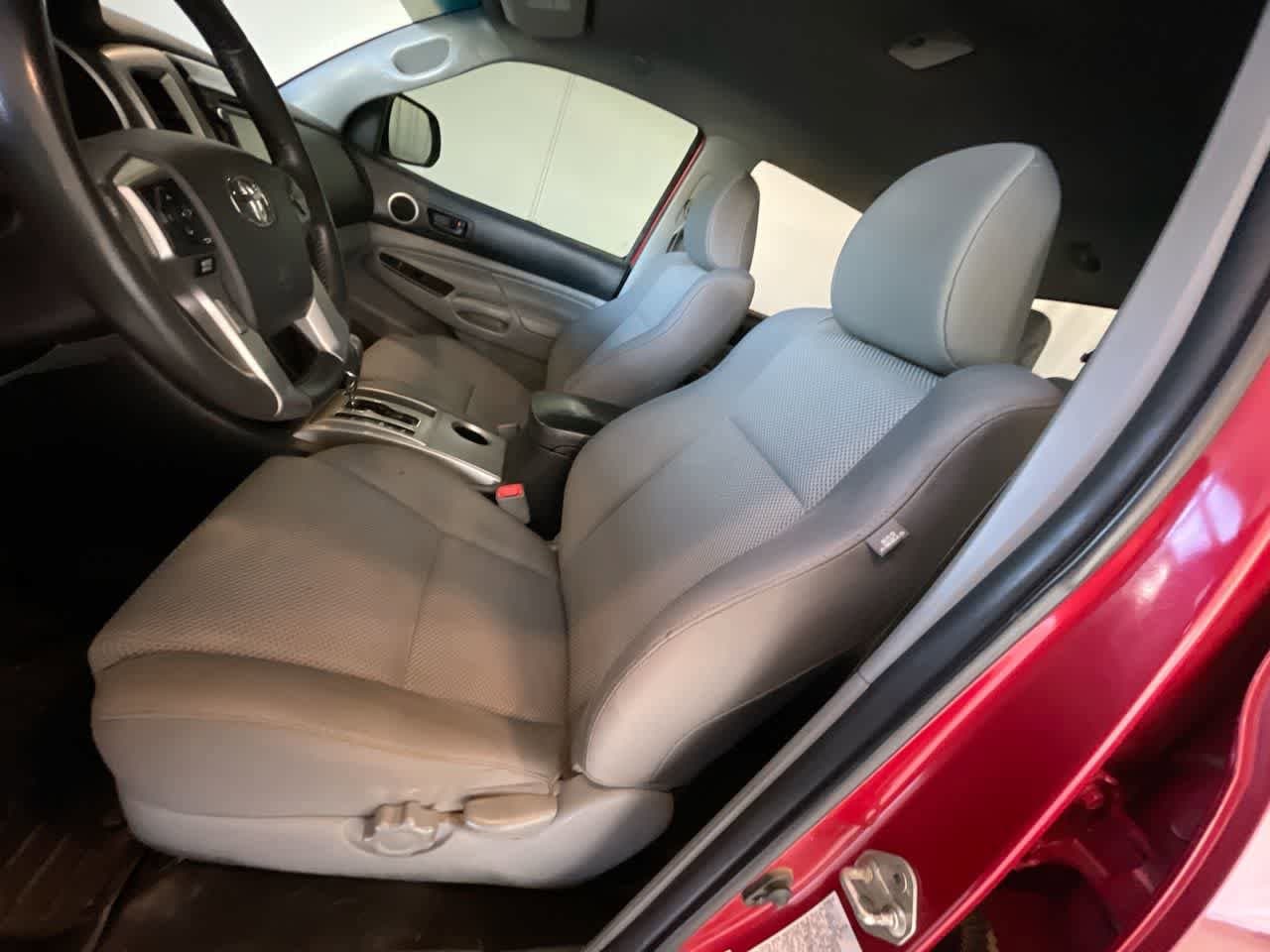 Thumbnail: 2014 Toyota Tacoma - 11