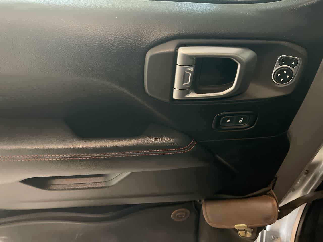 Thumbnail: 2020 Jeep Gladiator - 13