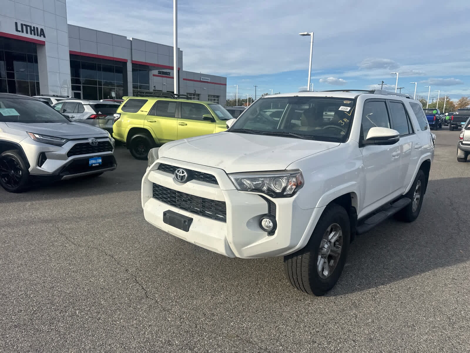 2018 Toyota 4Runner SR5 Premium photo 2