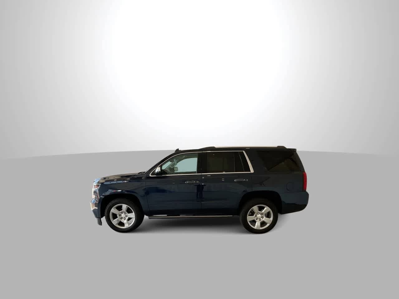 Thumbnail: 2017 Chevrolet Tahoe - 5
