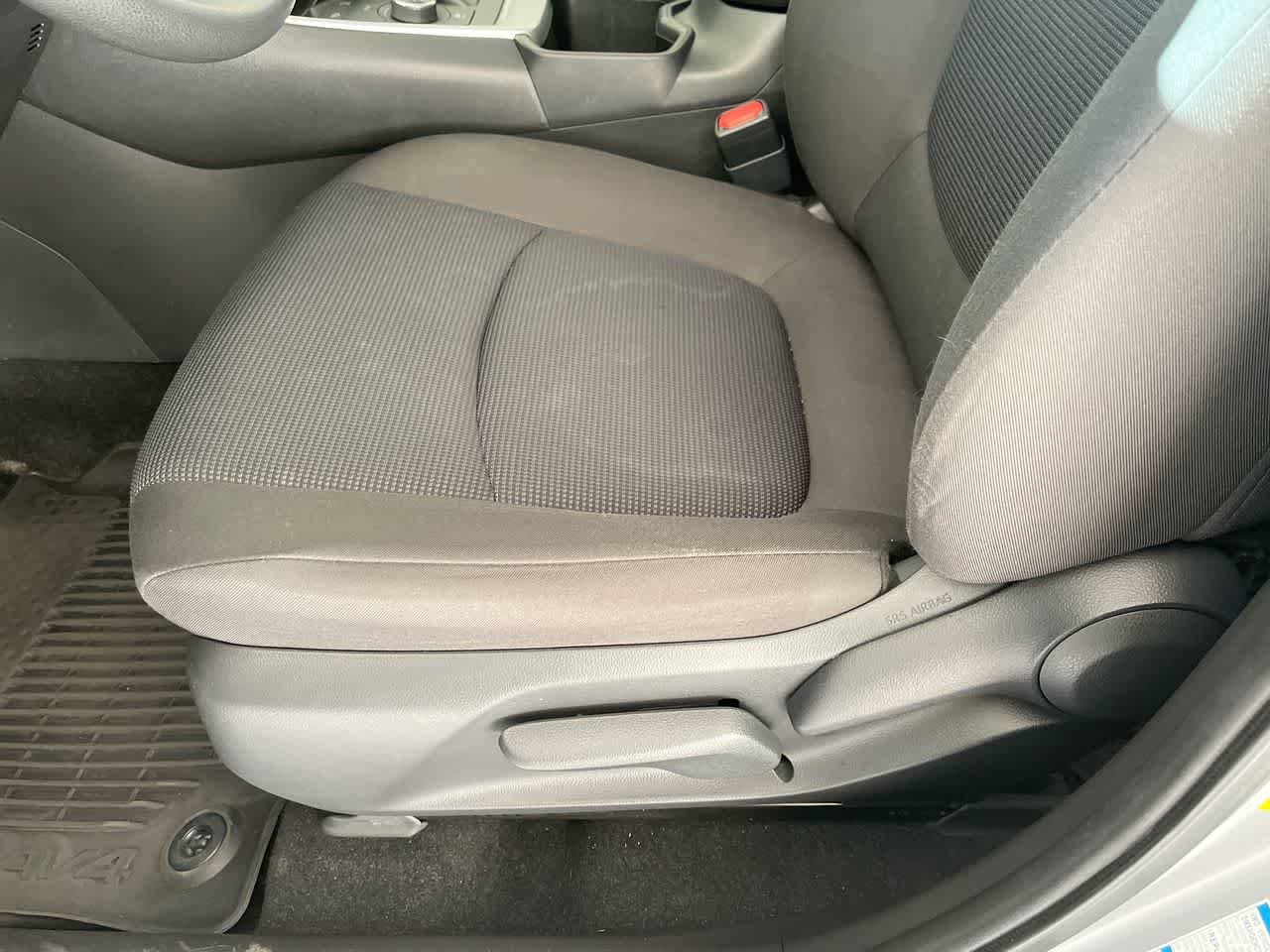 Thumbnail: 2022 Toyota RAV4 - 12