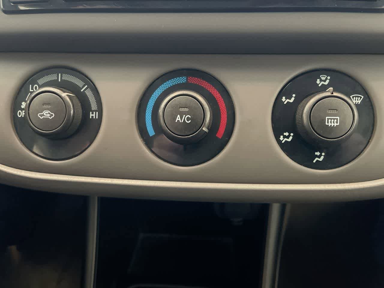 Thumbnail: 2002 Toyota Camry - 17