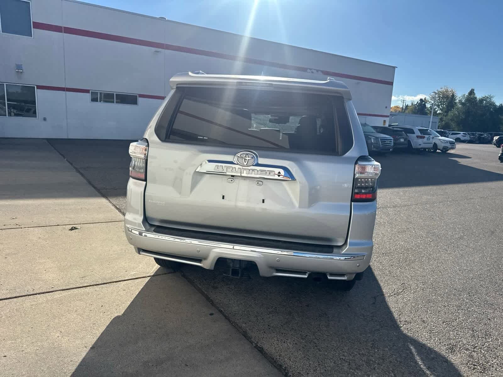 Thumbnail: 2020 Toyota 4Runner - 14