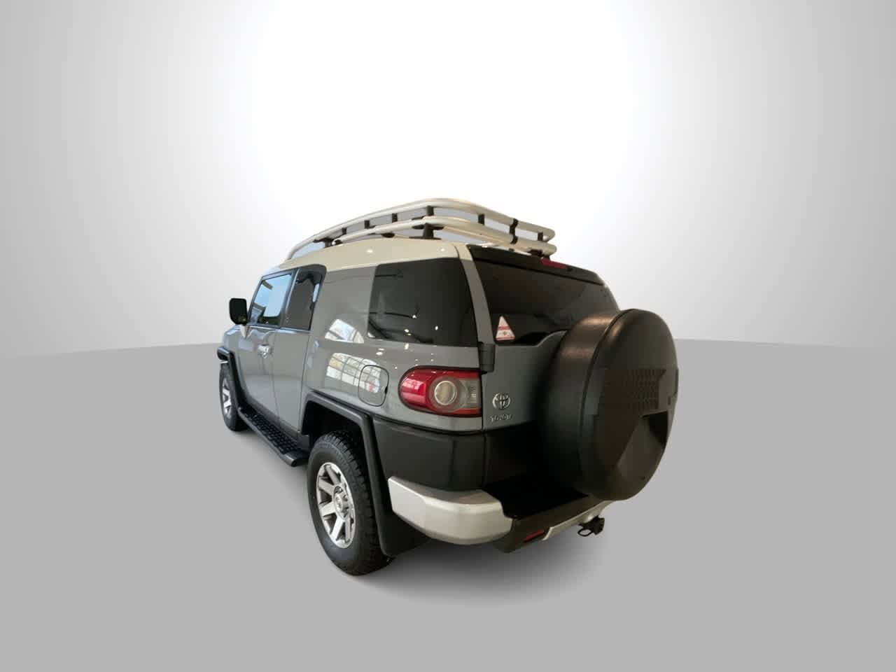 Thumbnail: 2014 Toyota FJ Cruiser - 6