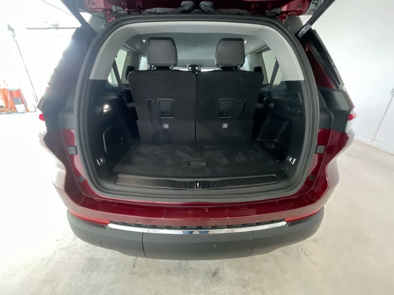 Thumbnail: 2021 Jeep Grand Cherokee L - 24