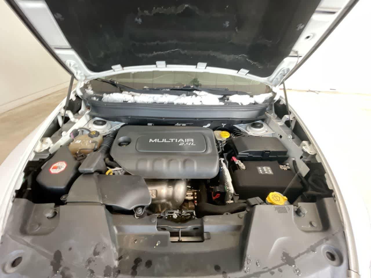 Thumbnail: 2015 Jeep Cherokee - 25