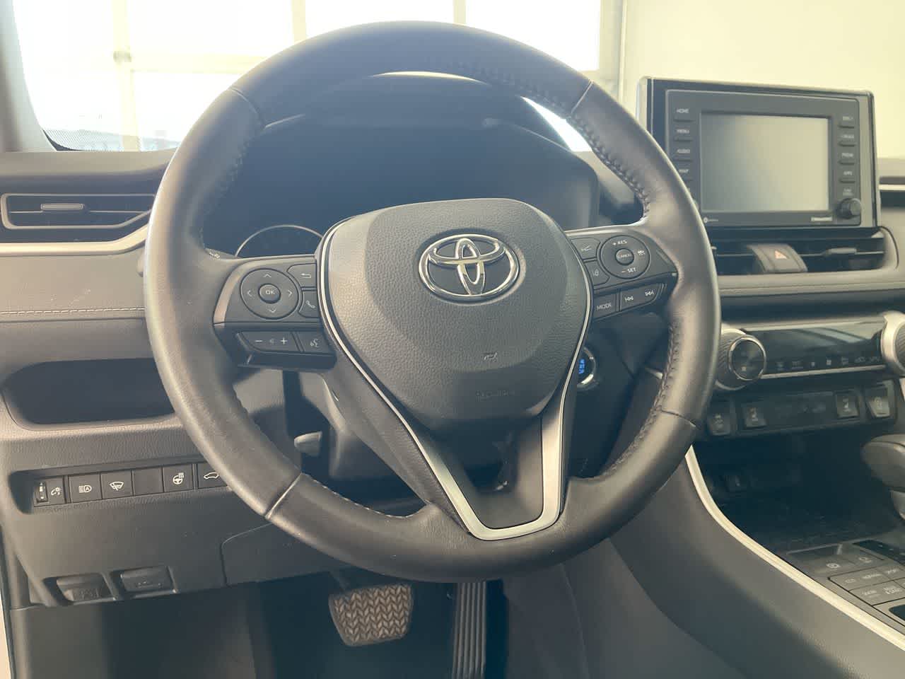 Thumbnail: 2022 Toyota RAV4 - 14