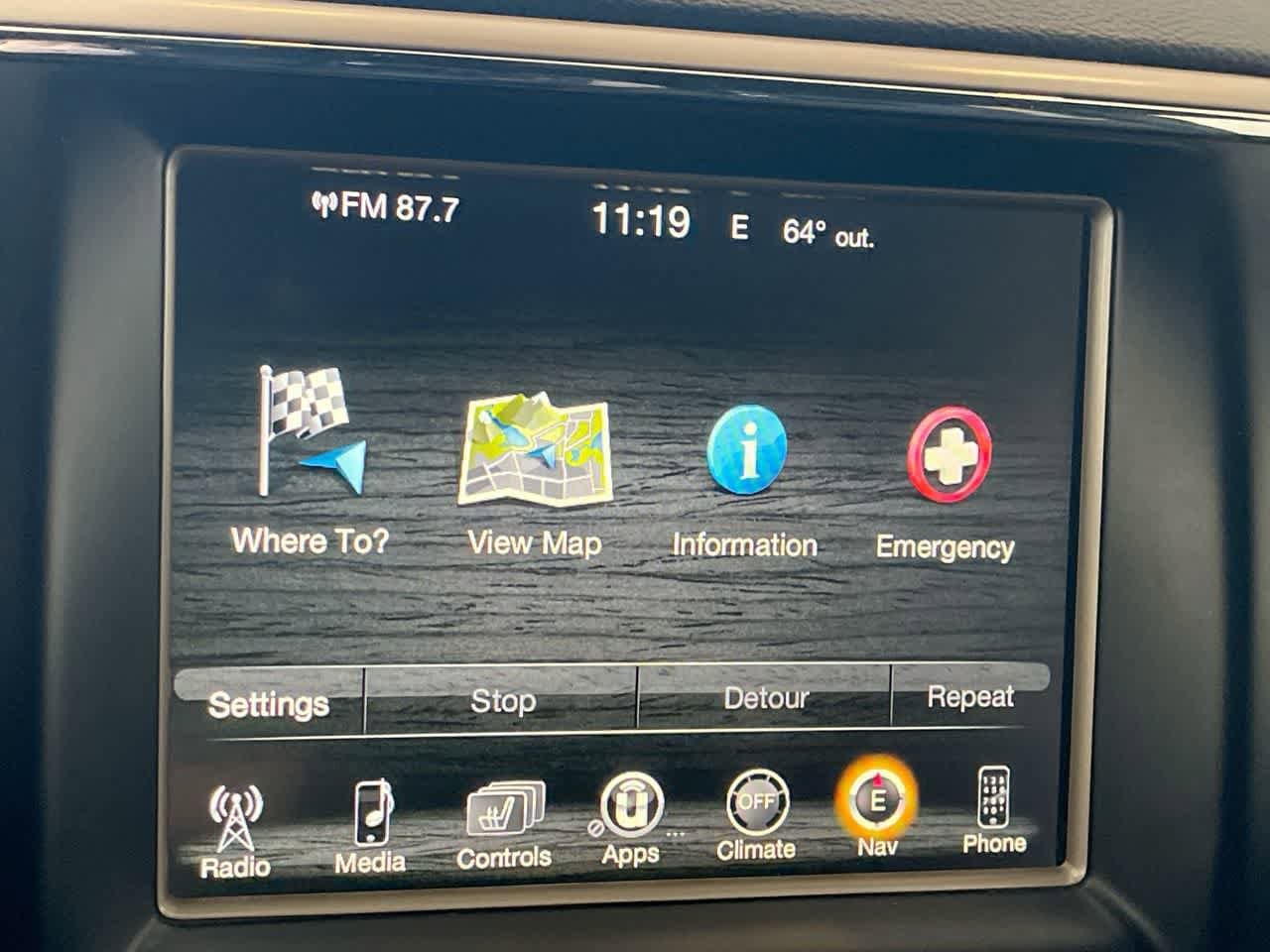 Thumbnail: 2017 Jeep Grand Cherokee - 18