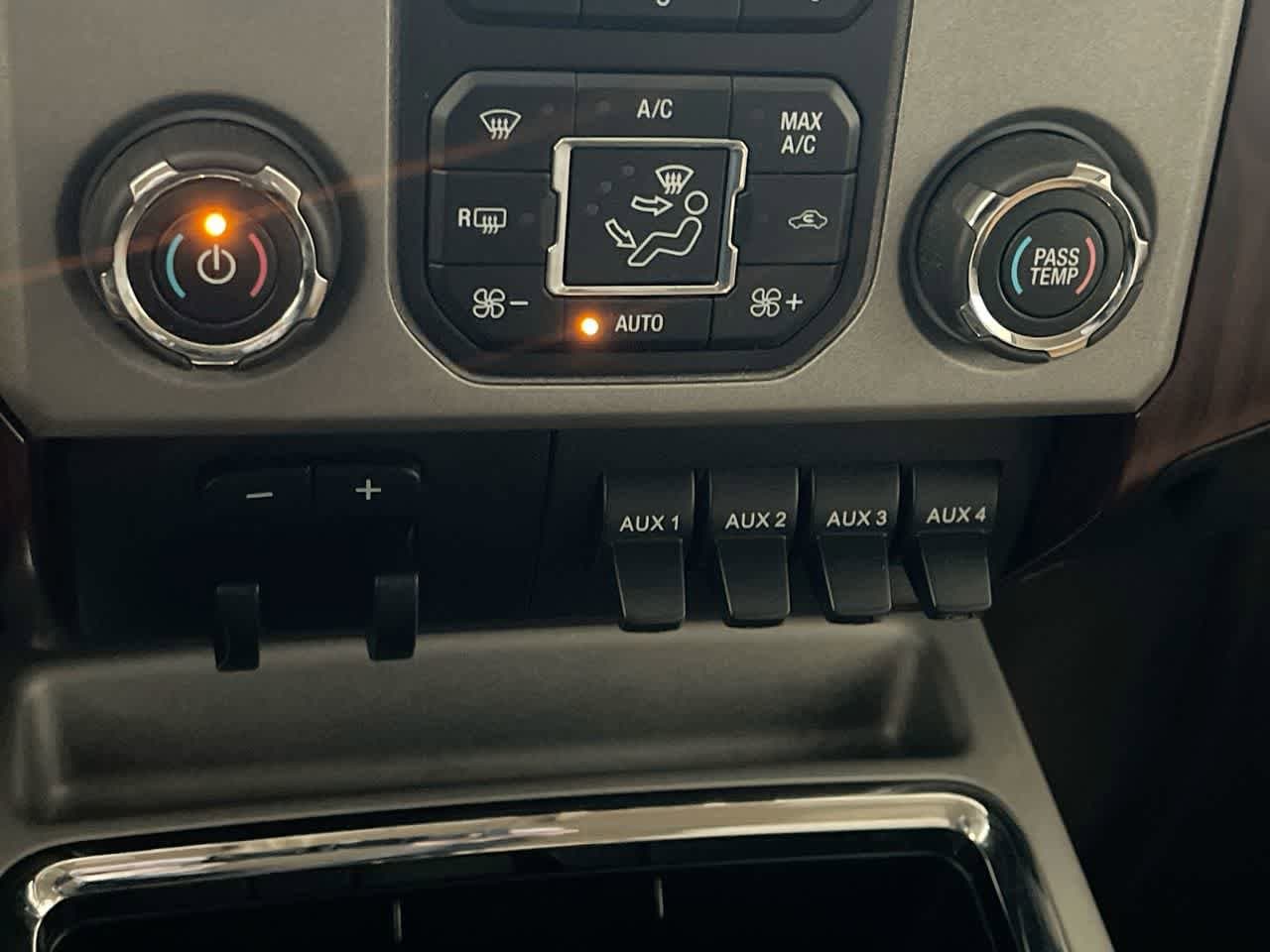 Thumbnail: 2016 Ford Econoline - 19