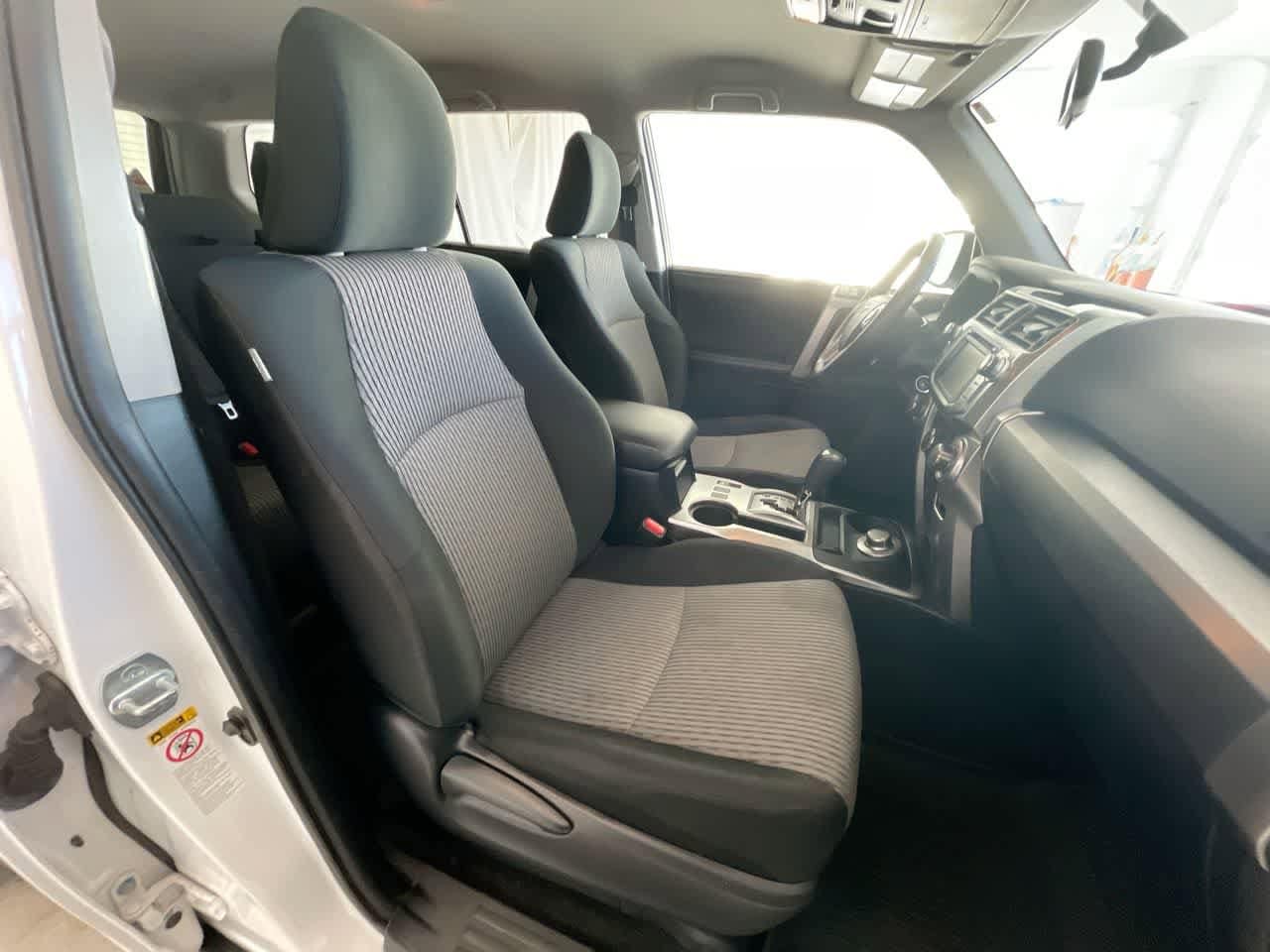 Thumbnail: 2017 Toyota 4Runner - 23