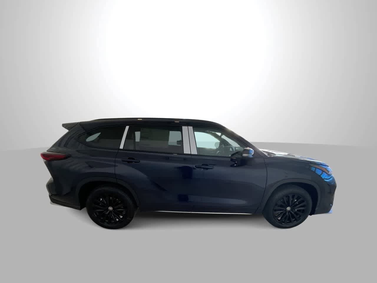 Thumbnail: 2026 Toyota Highlander - 9