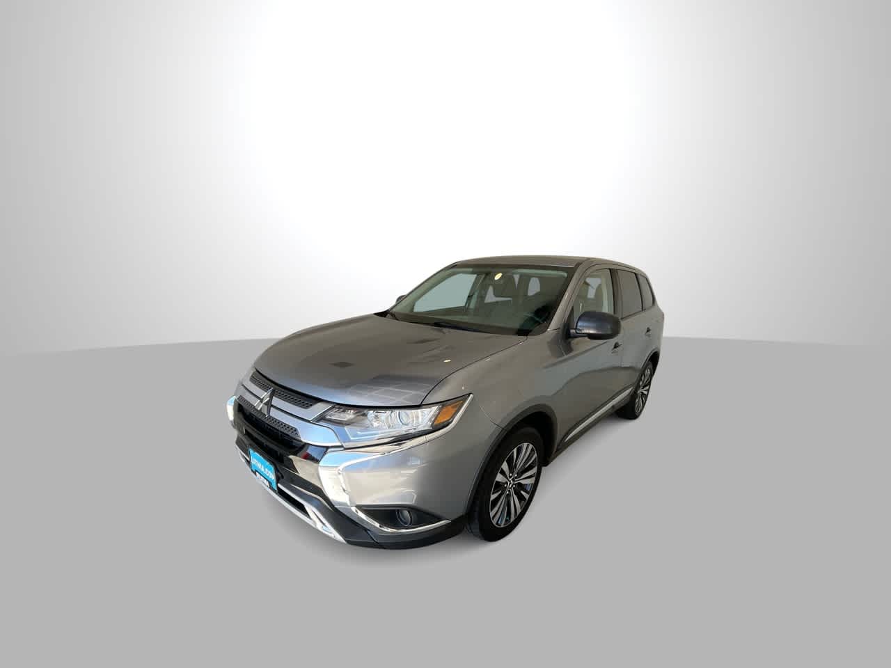 Thumbnail: 2020 Mitsubishi Outlander - 3