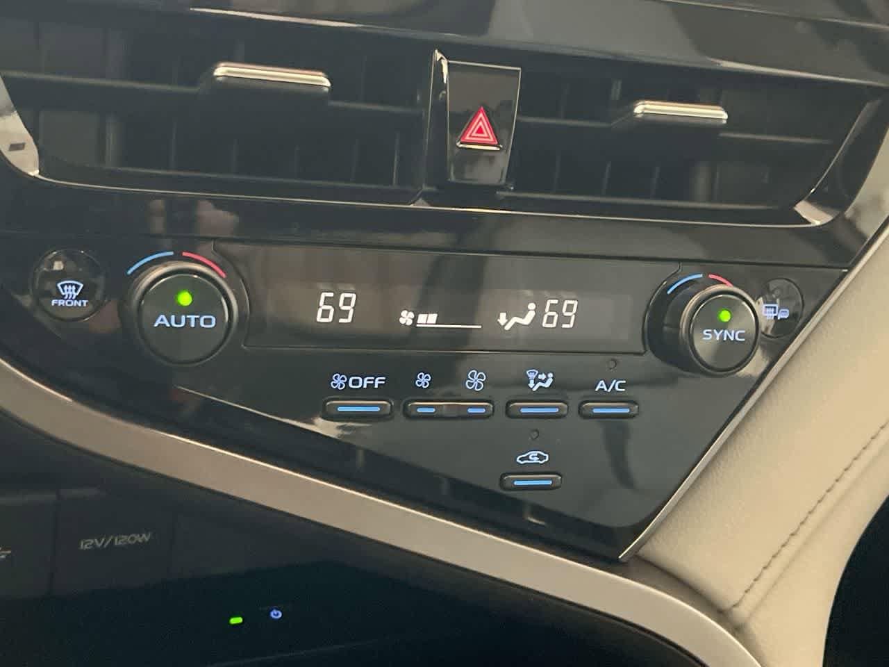 Thumbnail: 2023 Toyota Camry - 19