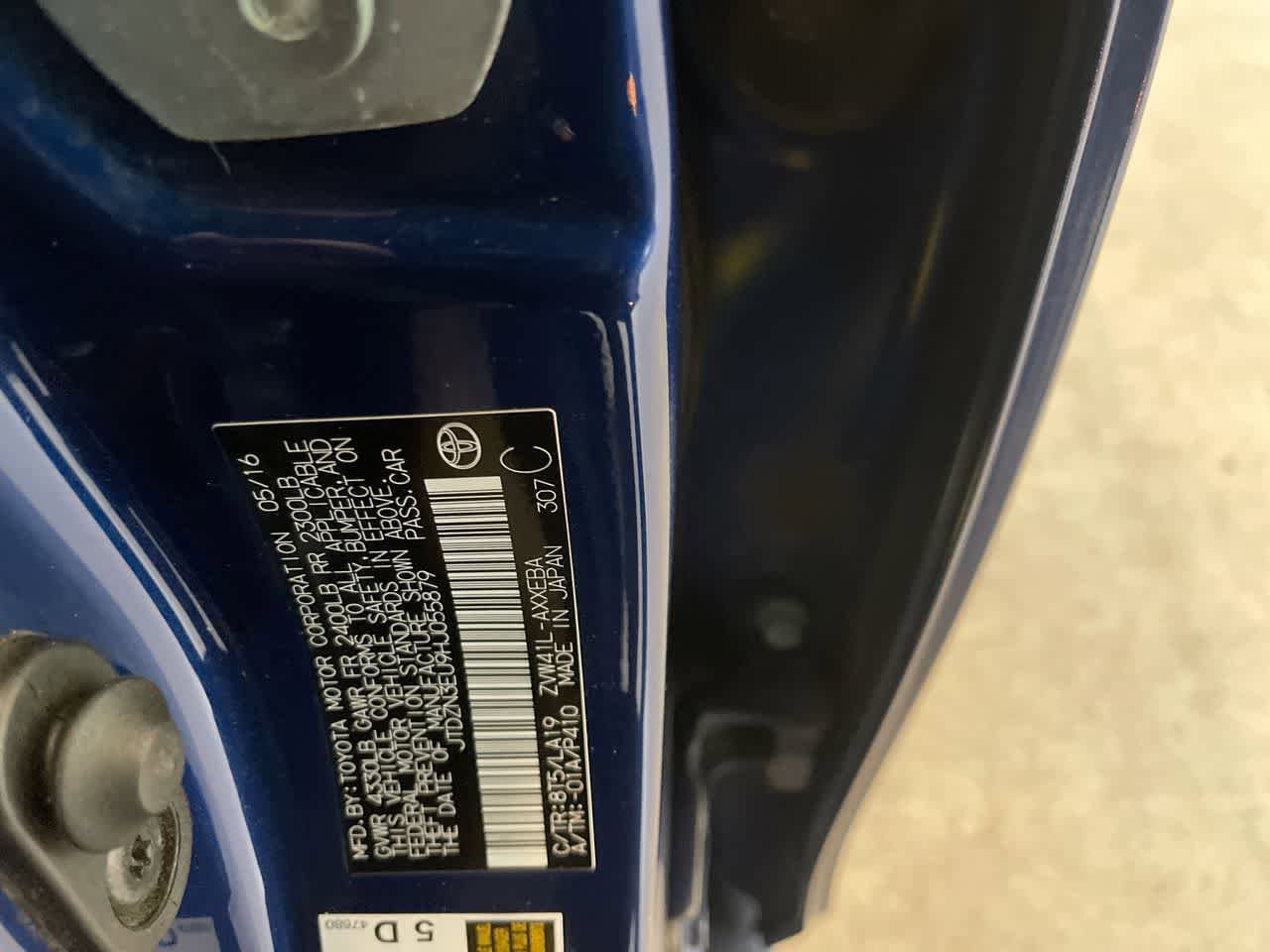 Thumbnail: 2017 Toyota Prius v - 27