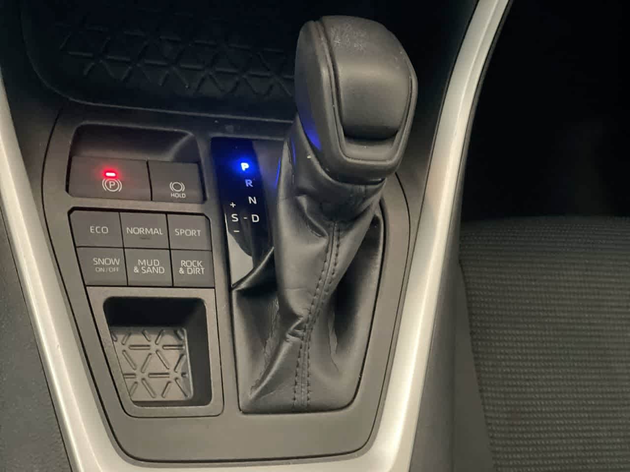 Thumbnail: 2021 Toyota RAV4 - 20