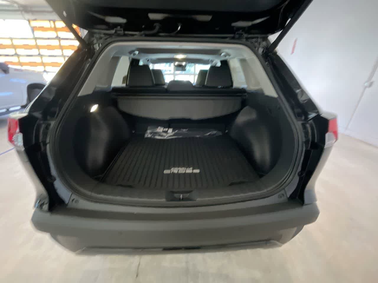 Thumbnail: 2026 Toyota Corolla Cross - 24