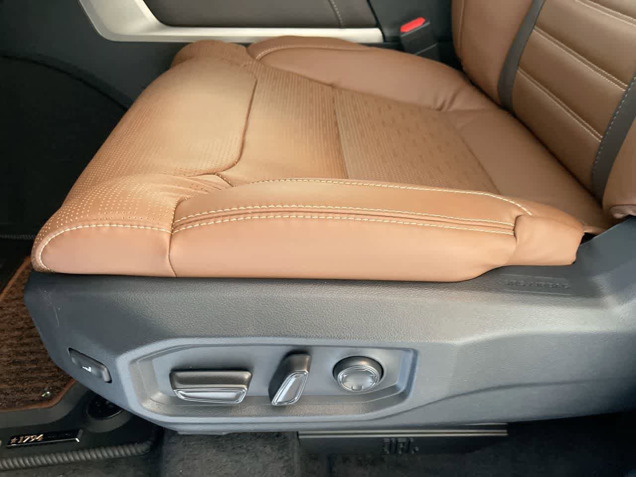 Thumbnail: 2026 Toyota Tundra - 12