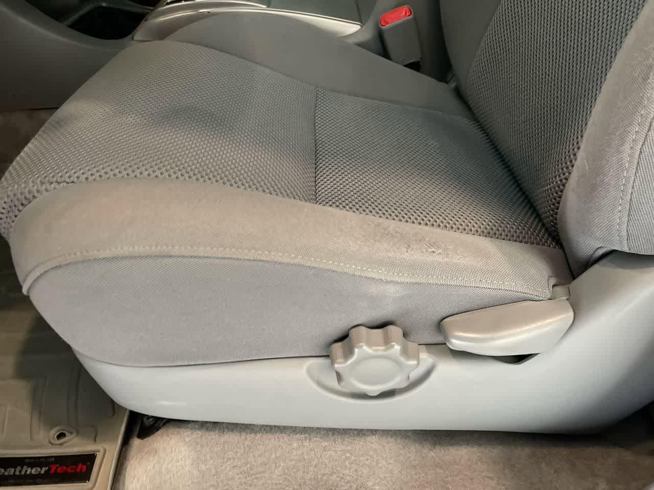 Thumbnail: 2011 Toyota Tacoma - 12