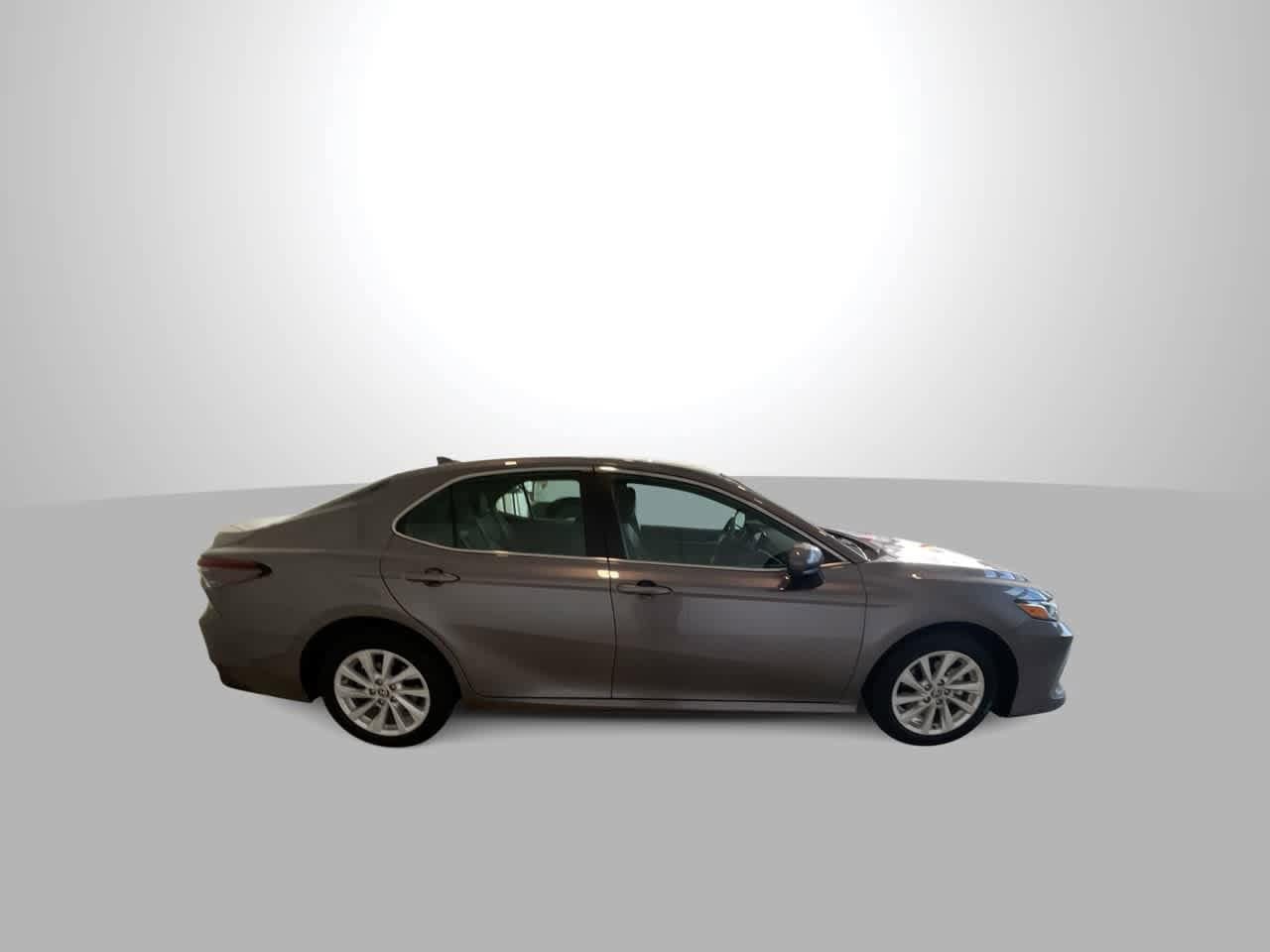 Thumbnail: 2023 Toyota Camry - 9