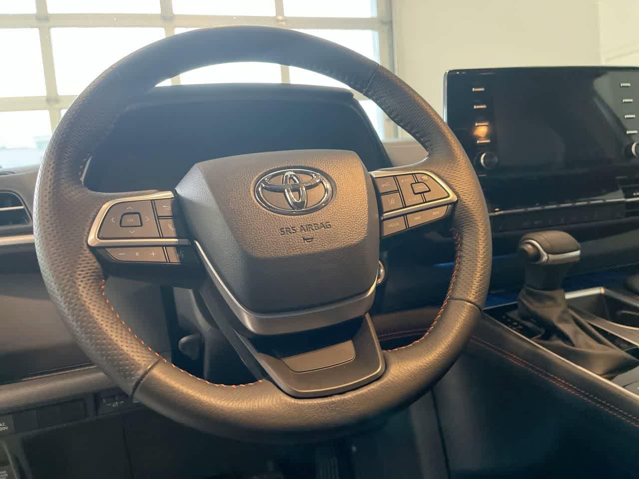 Thumbnail: 2024 Toyota Sienna - 14