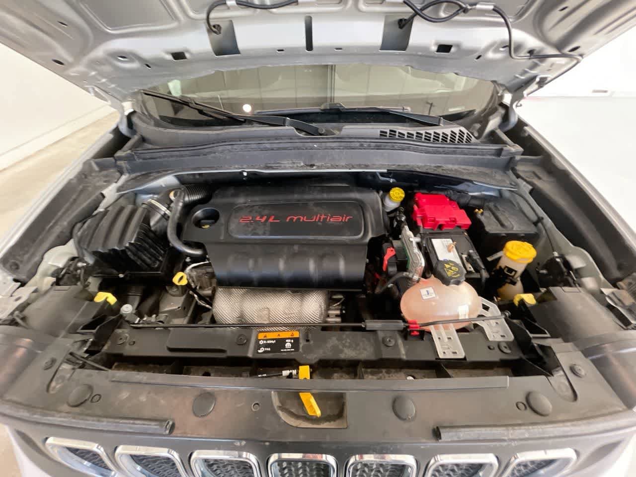 Thumbnail: 2019 Jeep Renegade - 25