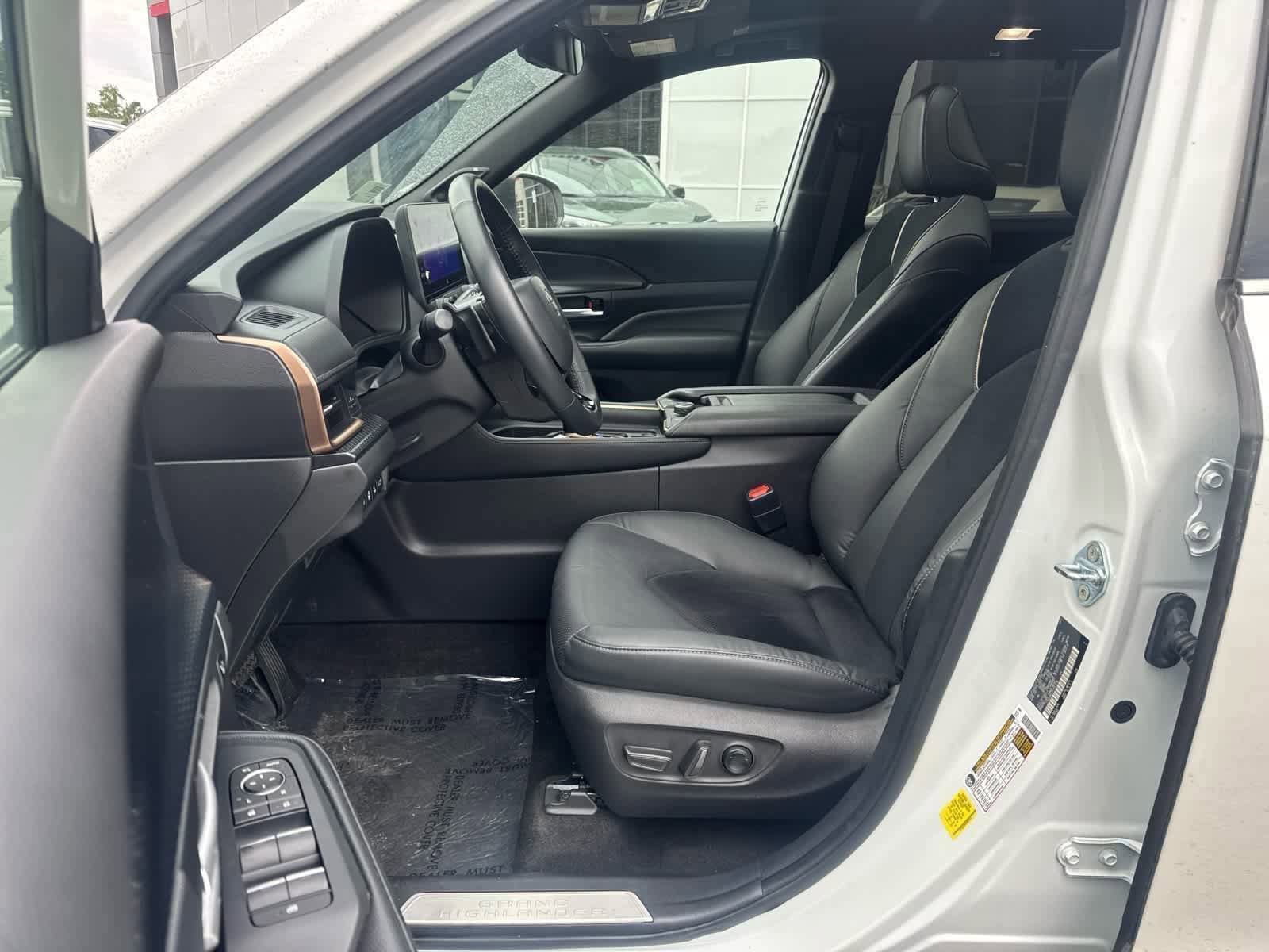 Thumbnail: 2024 Toyota Grand Highlander - 46