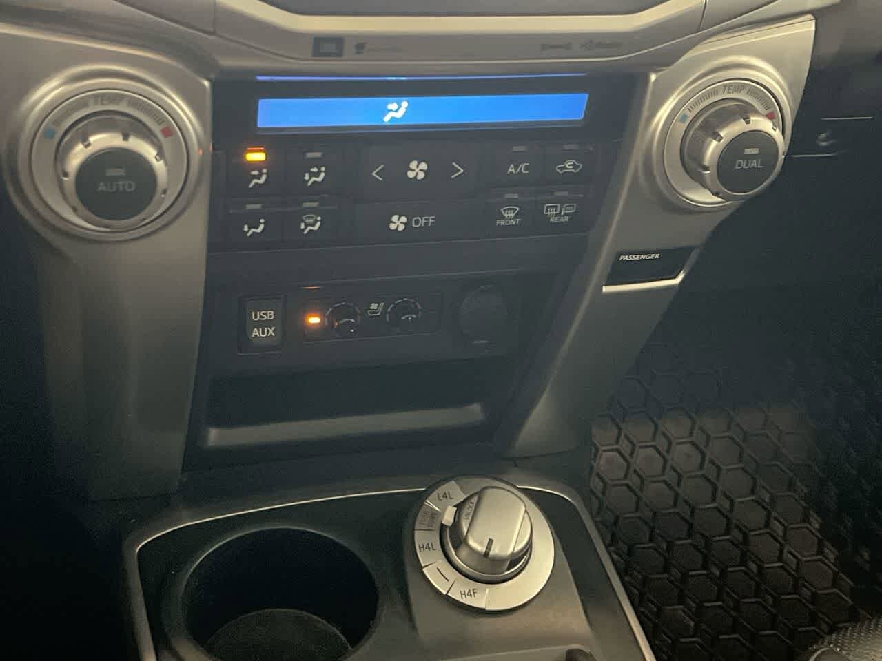 Thumbnail: 2017 Toyota 4Runner - 19