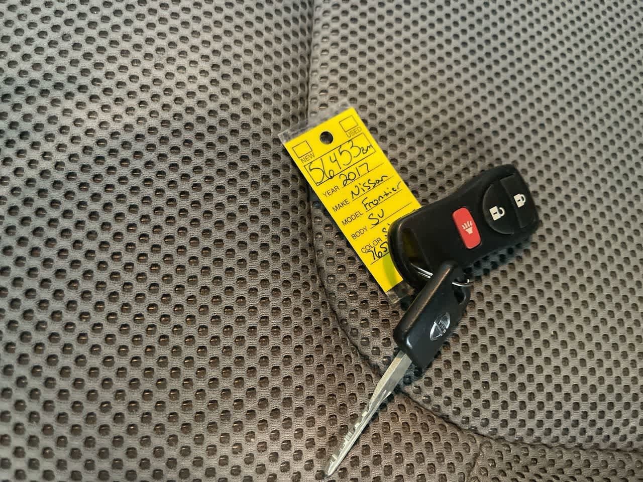 Thumbnail: 2017 Nissan Frontier - 24