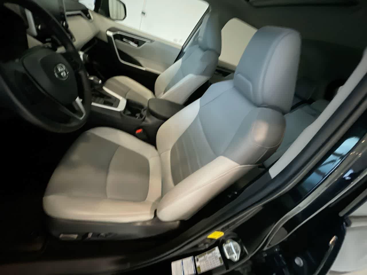 Thumbnail: 2021 Toyota RAV4 - 11