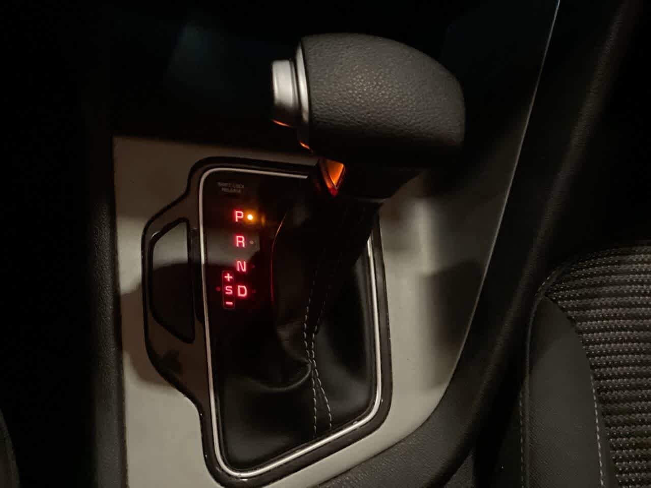 Thumbnail: 2017 Kia Niro - 19